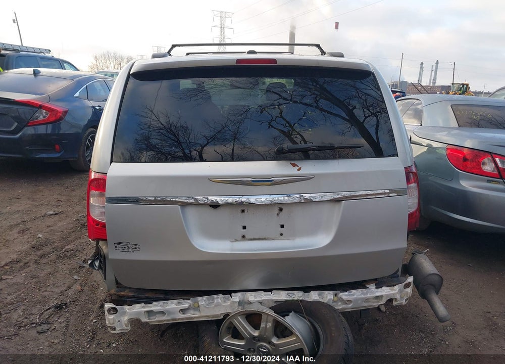 2011 CHRYSLER TOWN & COUNTRY VIN: 2A4RR5DG1BR771619