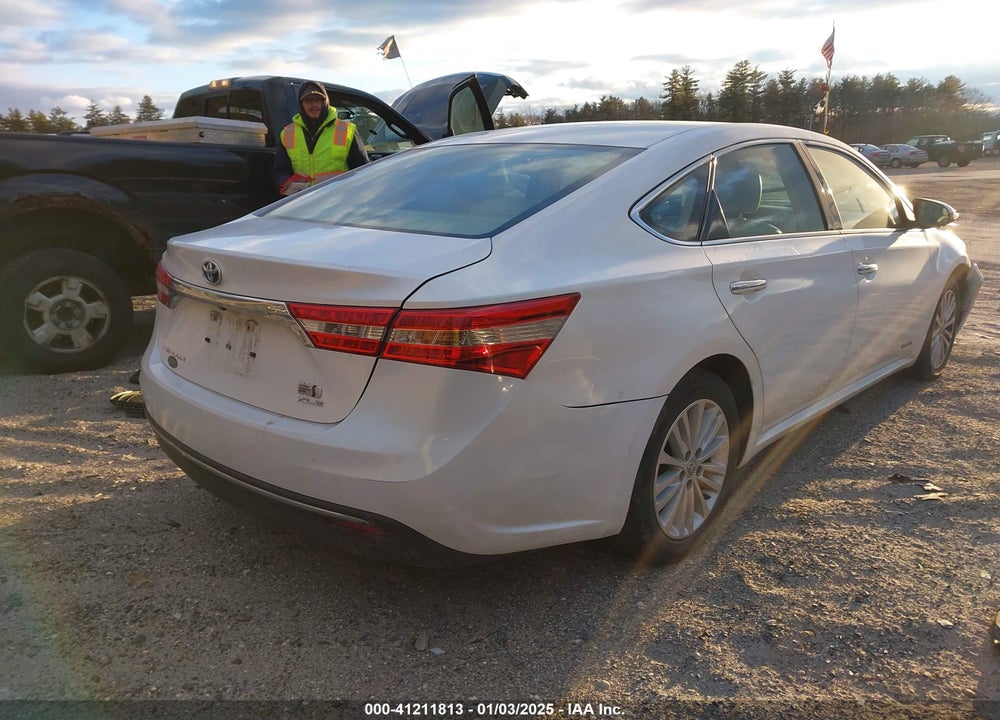 2014 TOYOTA AVALON VIN: 4T1BD1EB3EU033082