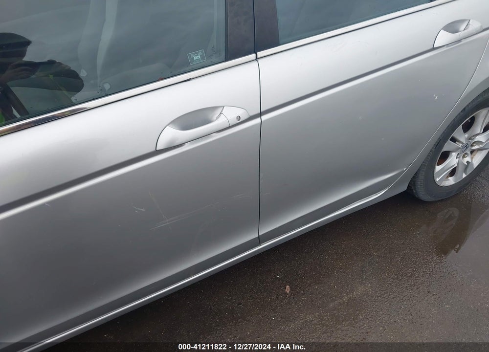 2010 HONDA ACCORD VIN: 1HGCP2F49AA098957