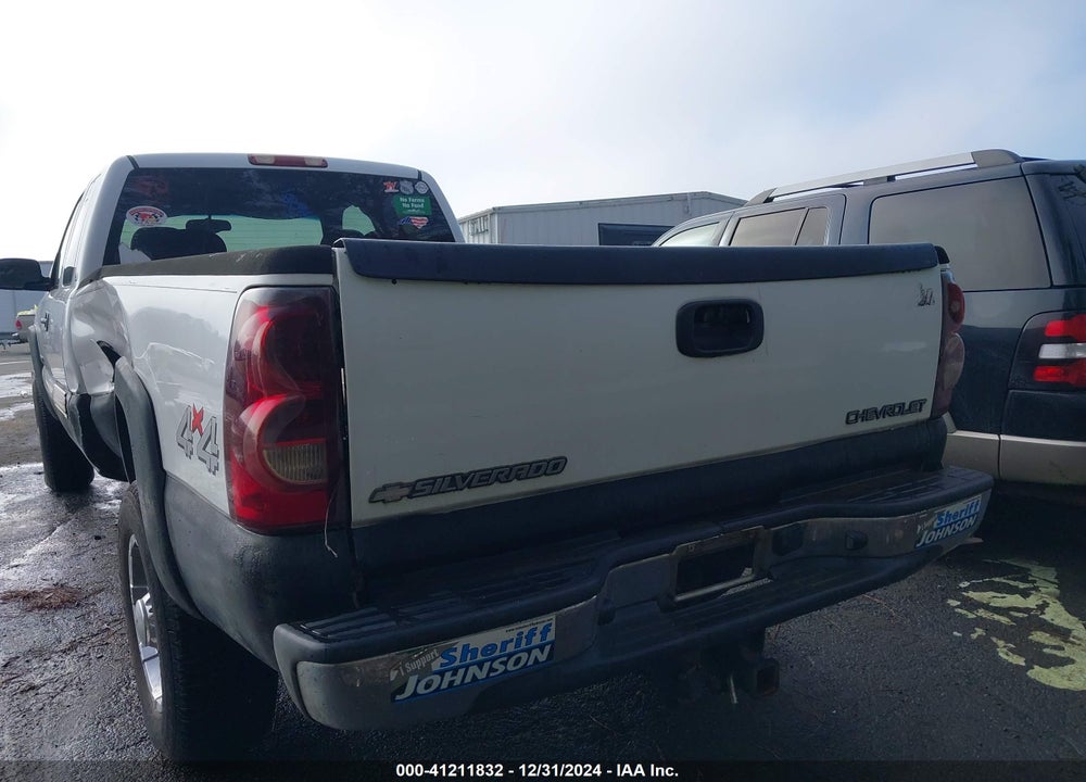 2003 CHEVROLET SILVERADO 2500HD LS VIN: 1GCHK29U43E153955