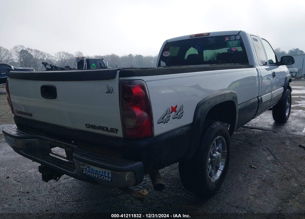 2003 CHEVROLET SILVERADO 2500HD LS VIN: 1GCHK29U43E153955