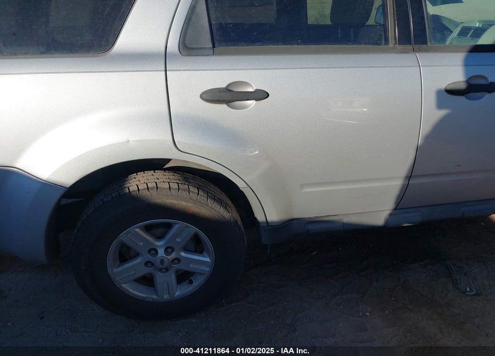 2009 FORD ESCAPE HYBRID VIN: 1FMCU49389KC11529