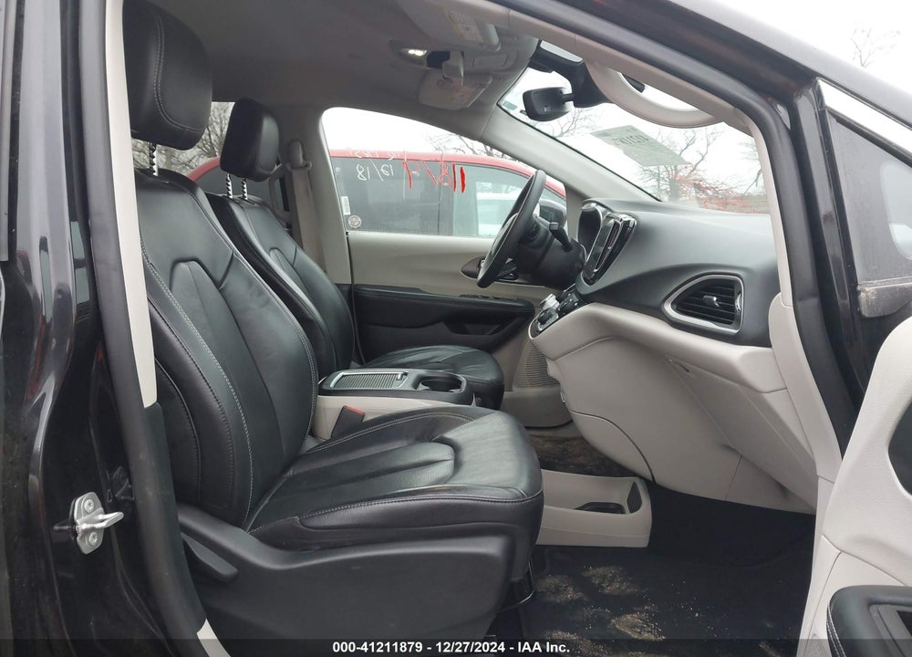 2022 CHRYSLER PACIFICA TOURING L VIN: 2C4RC1BG6NR177034