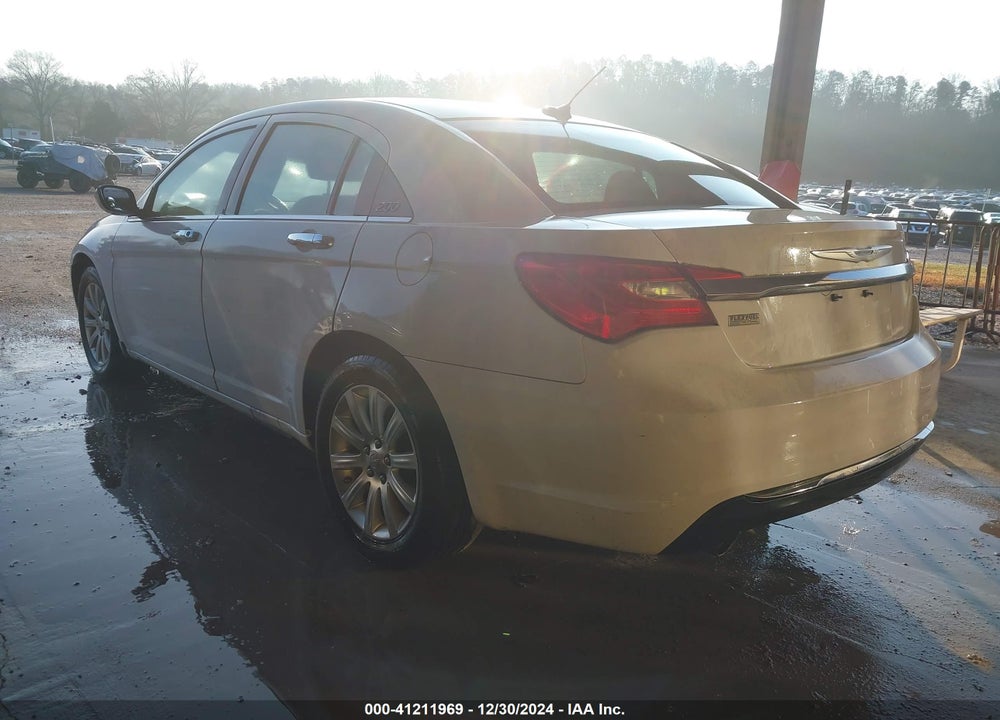 2013 CHRYSLER 200 VIN: 1C3CCBCGXDN573347