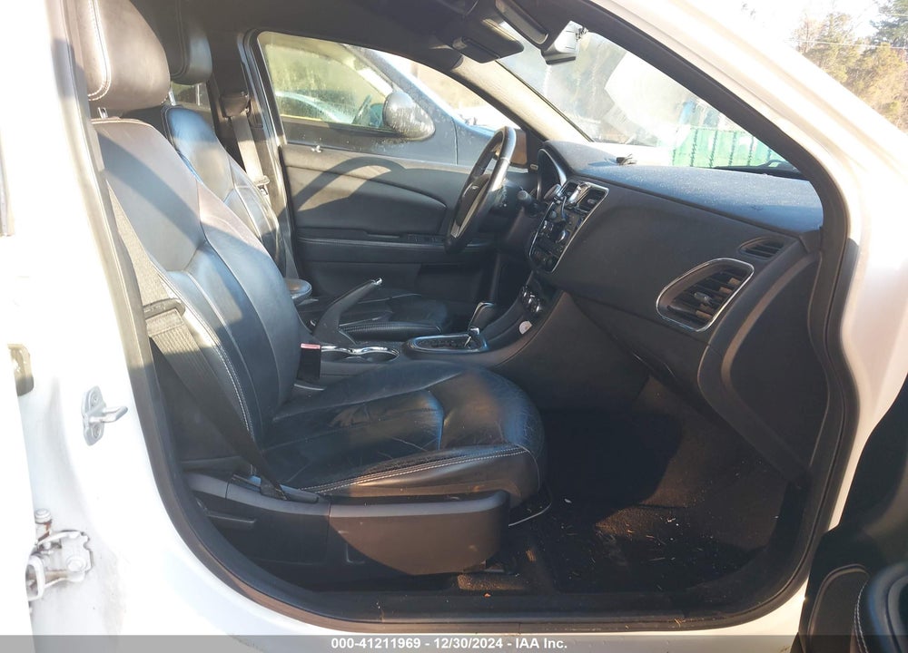 2013 CHRYSLER 200 VIN: 1C3CCBCGXDN573347