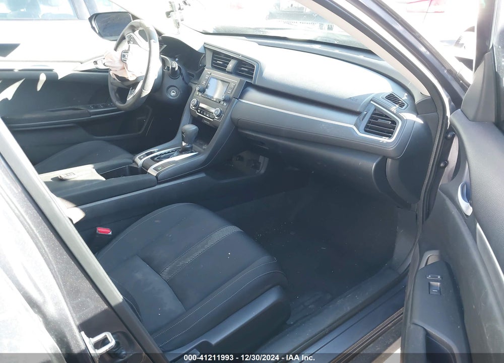 2016 HONDA CIVIC VIN: 19XFC2F58GE050193