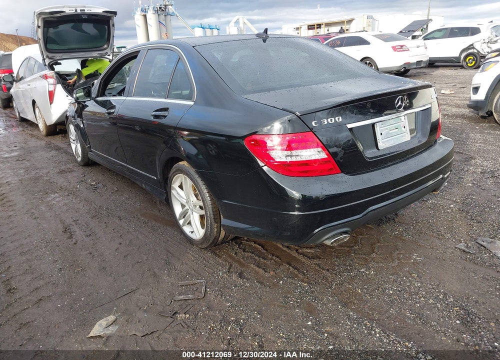 2013 MERCEDES-BENZ C 300 LUXURY 4MATIC/SPORT 4MATIC VIN: WDDGF8AB4DR295364