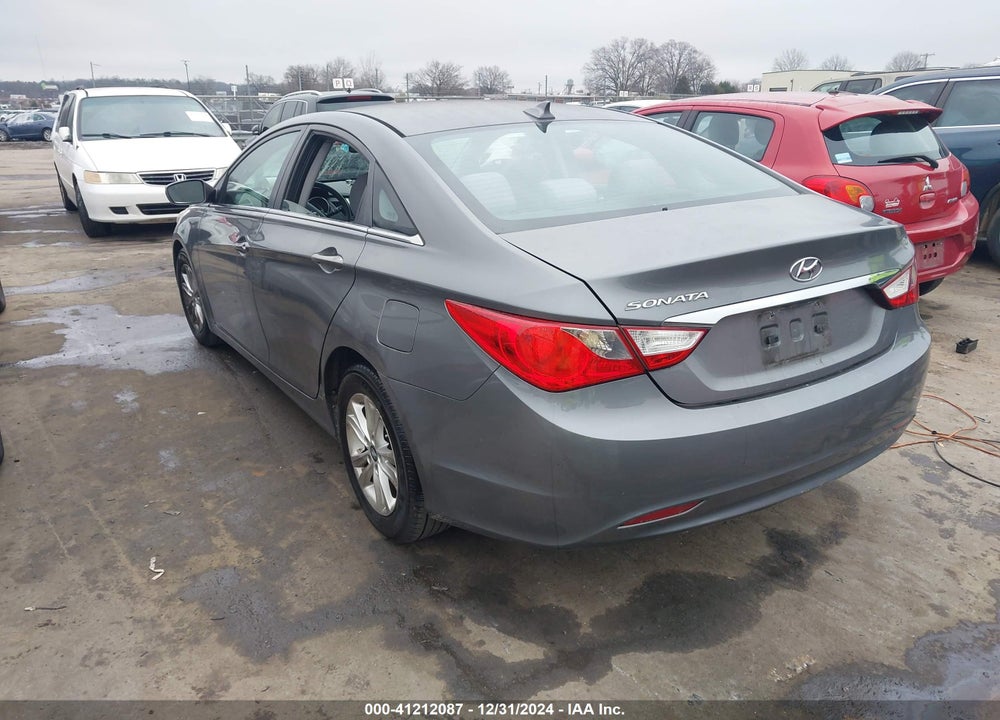 2012 HYUNDAI SONATA GLS VIN: 5NPEB4AC8CH437381