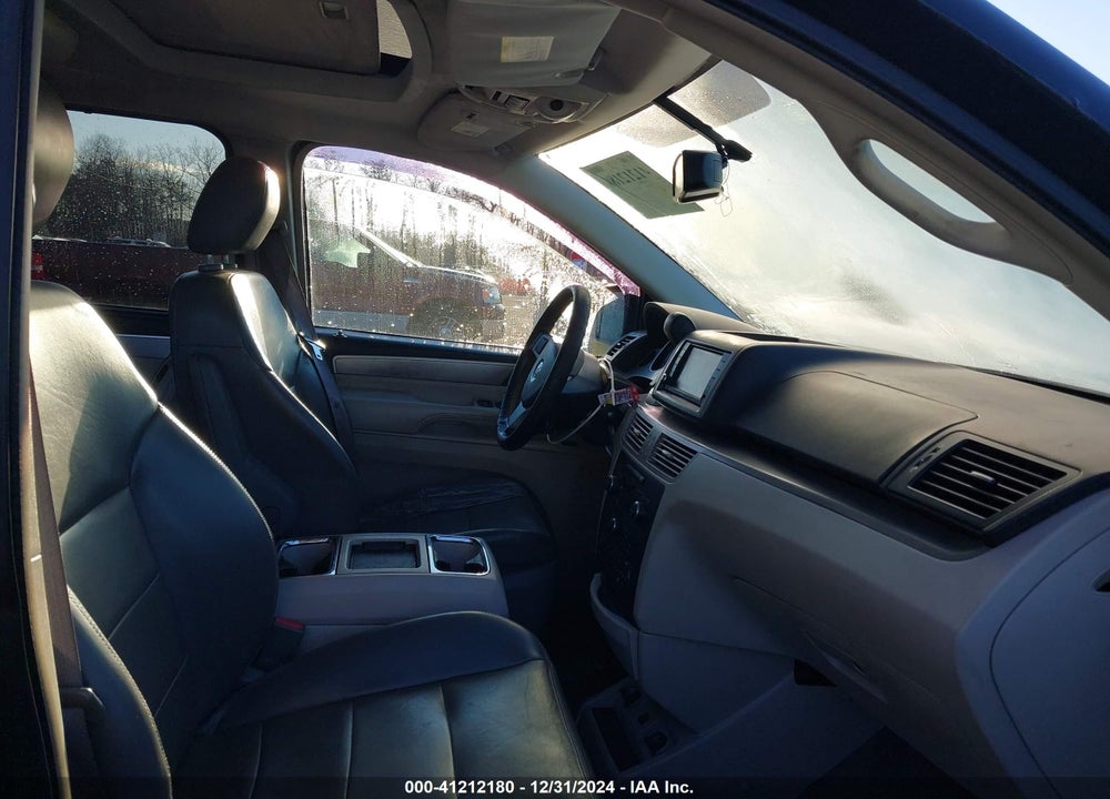 2010 VOLKSWAGEN ROUTAN SEL PREMIUM VIN: 2V4RW6DX1AR250733