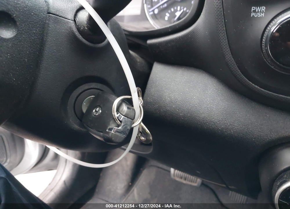 2022 HYUNDAI VENUE SEL VIN: KMHRC8A35NU134584