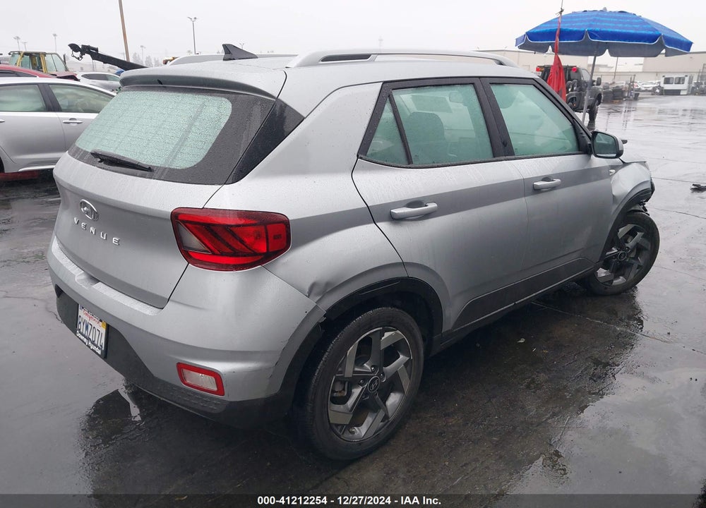 2022 HYUNDAI VENUE SEL VIN: KMHRC8A35NU134584