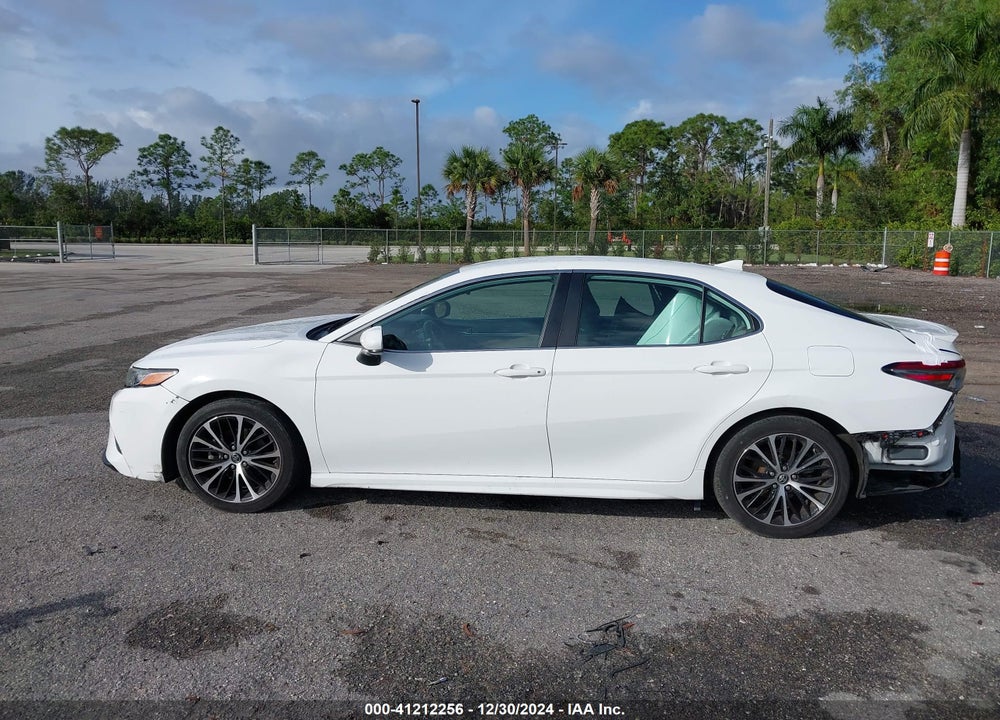 2019 TOYOTA CAMRY VIN: 4T1B11HK7KU754618