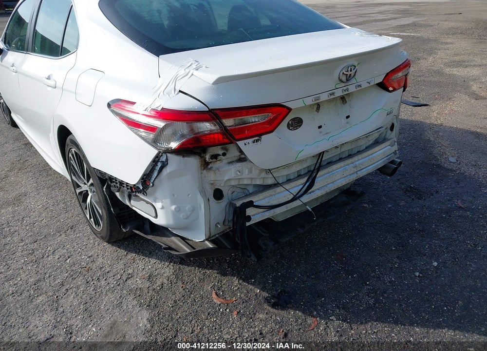 2019 TOYOTA CAMRY VIN: 4T1B11HK7KU754618