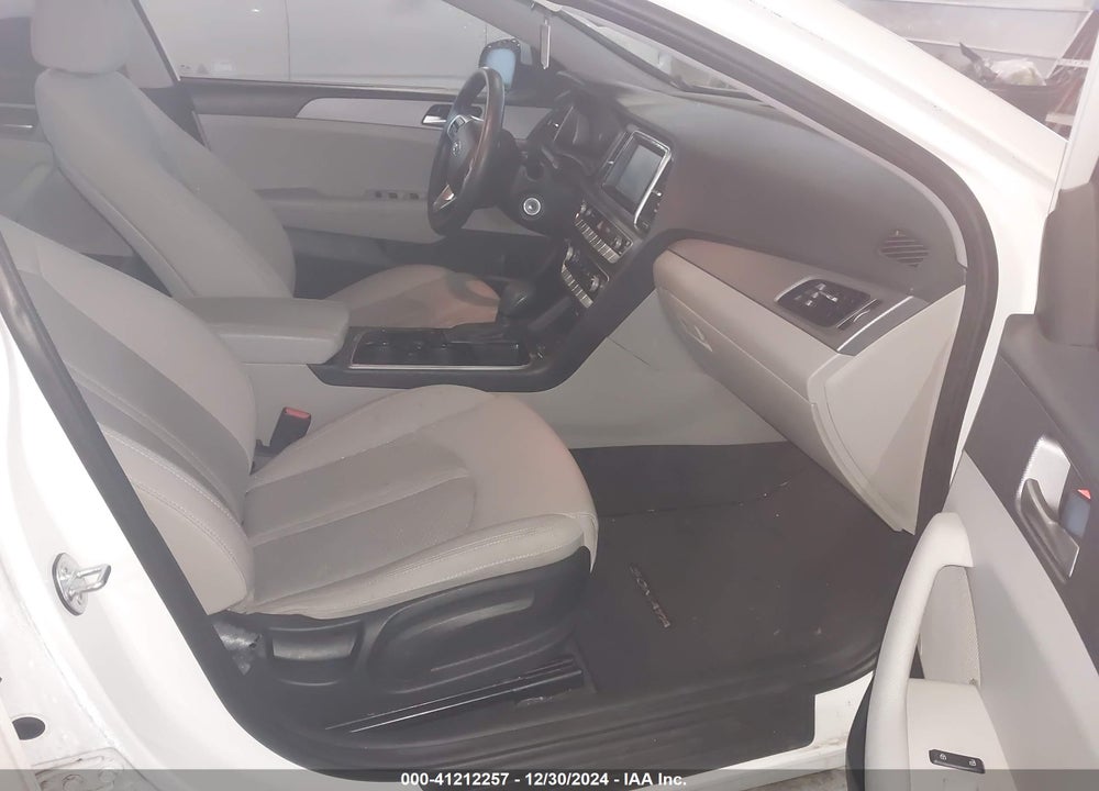 2018 HYUNDAI SONATA ECO VIN: 5NPE24AA4JH716192
