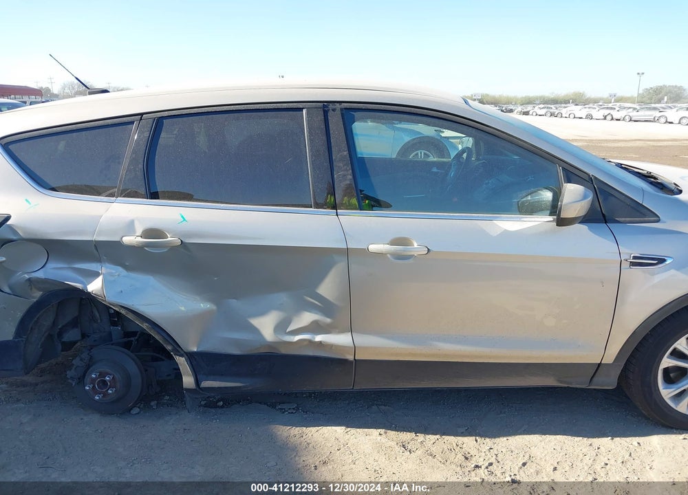 2017 FORD ESCAPE VIN: 1FMCU0GDXHUB52328