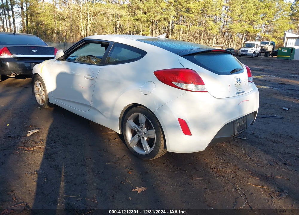 2015 HYUNDAI VELOSTER VIN: KMHTC6AD4FU228489