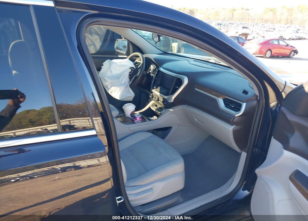 2021 GMC ACADIA VIN: 1GKKNKLA9MZ136112