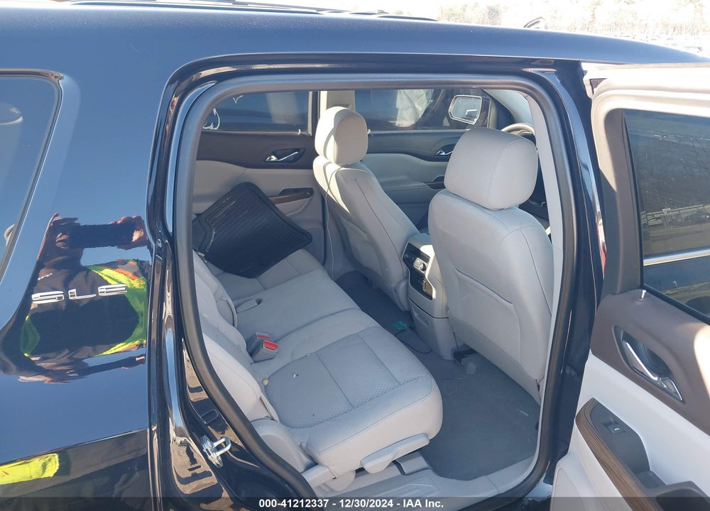 2021 GMC ACADIA VIN: 1GKKNKLA9MZ136112