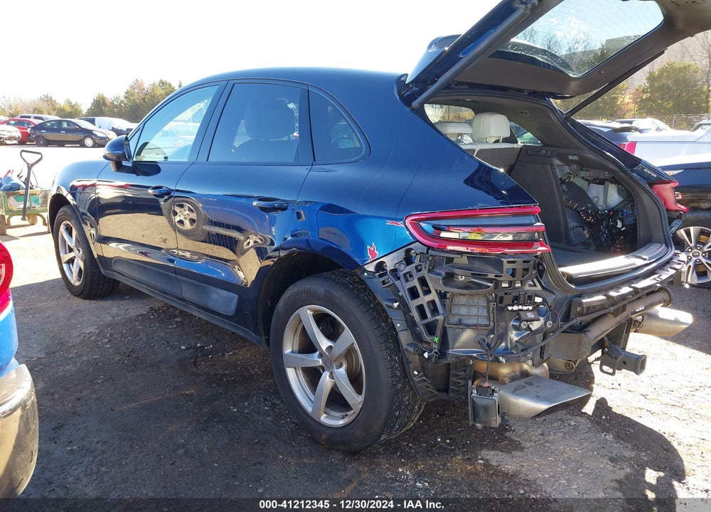 2017 PORSCHE MACAN VIN: WP1AA2A5XHLB07458