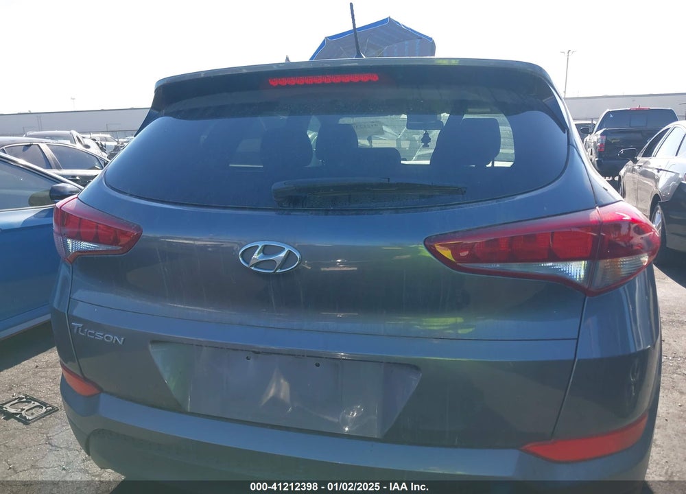 2018 HYUNDAI TUCSON SE VIN: KM8J23A41JU811393