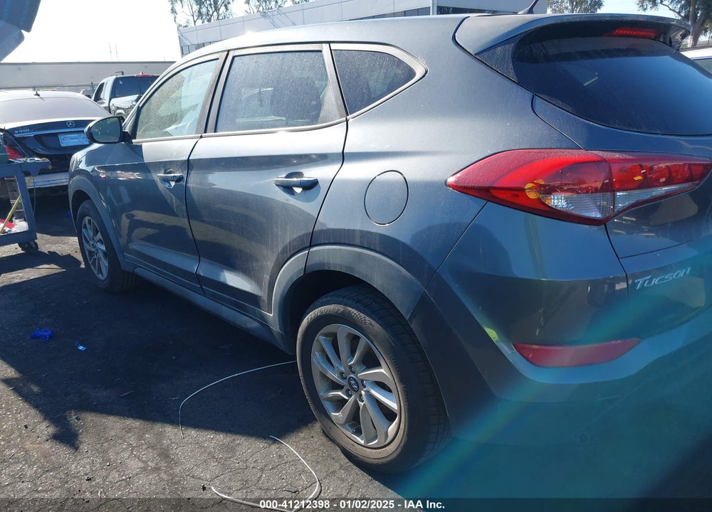 2018 HYUNDAI TUCSON SE VIN: KM8J23A41JU811393