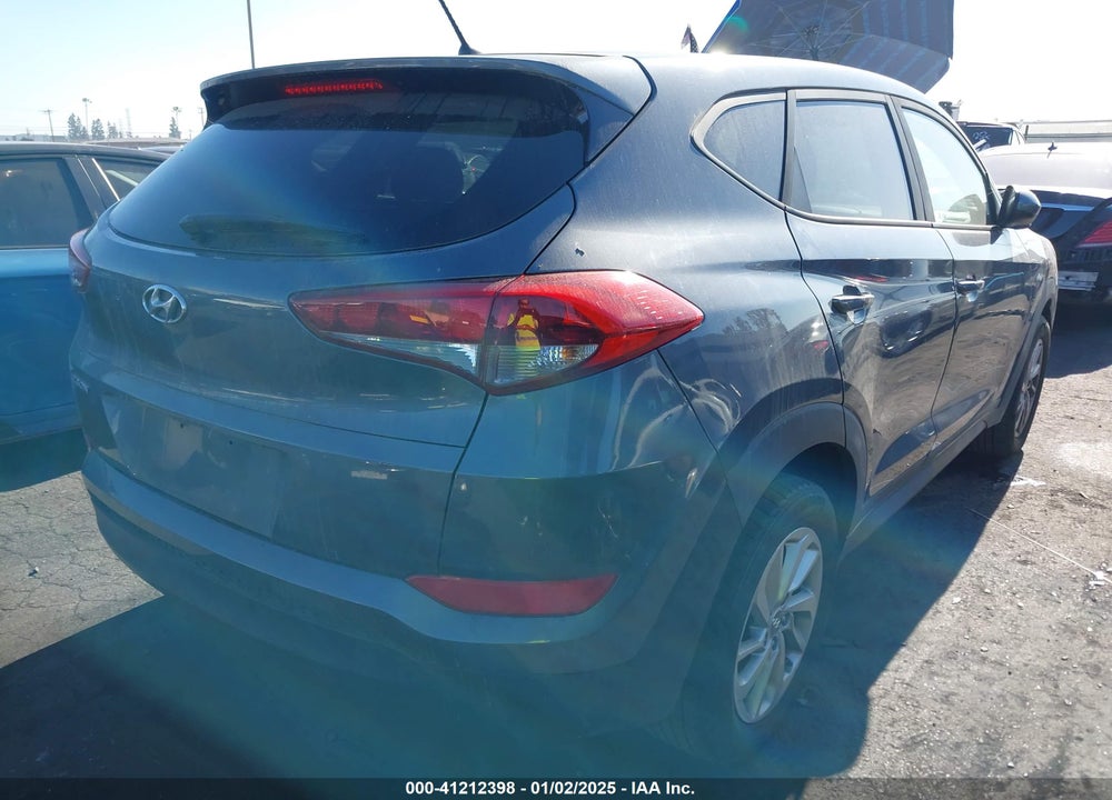 2018 HYUNDAI TUCSON SE VIN: KM8J23A41JU811393