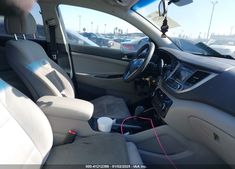 2018 HYUNDAI TUCSON SE VIN: KM8J23A41JU811393