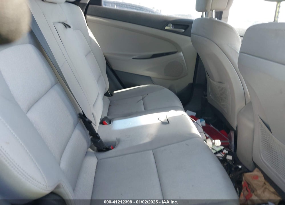 2018 HYUNDAI TUCSON SE VIN: KM8J23A41JU811393
