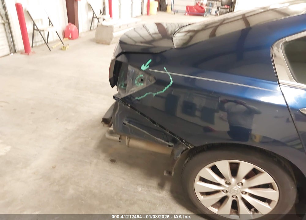 2014 HONDA ACCORD VIN: 1HGCR2F83EA212714