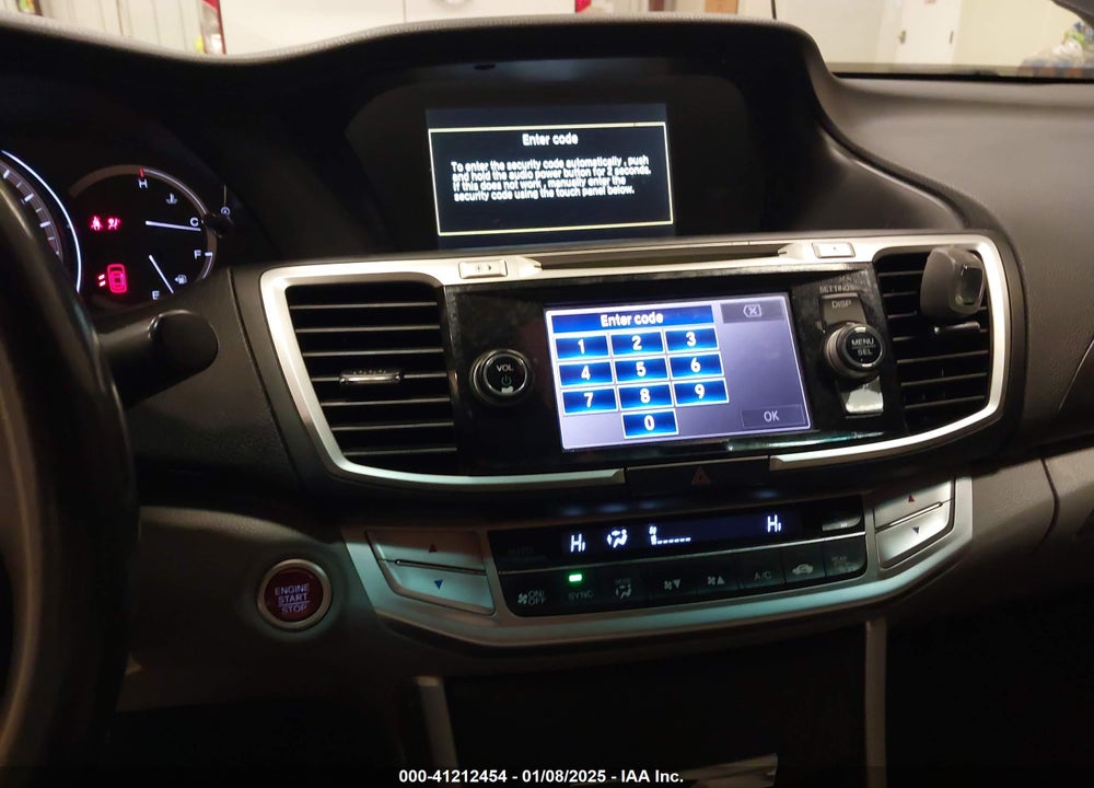 2014 HONDA ACCORD VIN: 1HGCR2F83EA212714