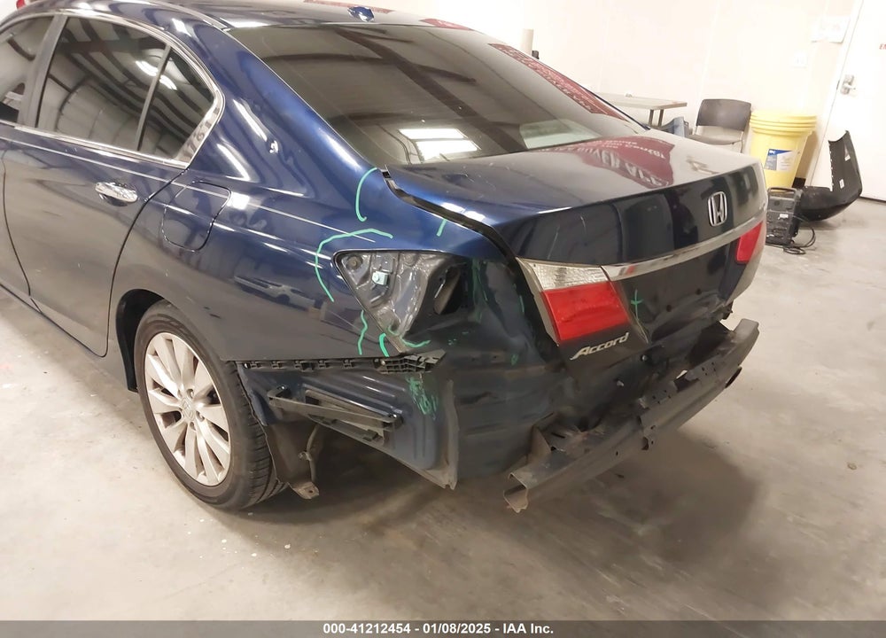 2014 HONDA ACCORD VIN: 1HGCR2F83EA212714