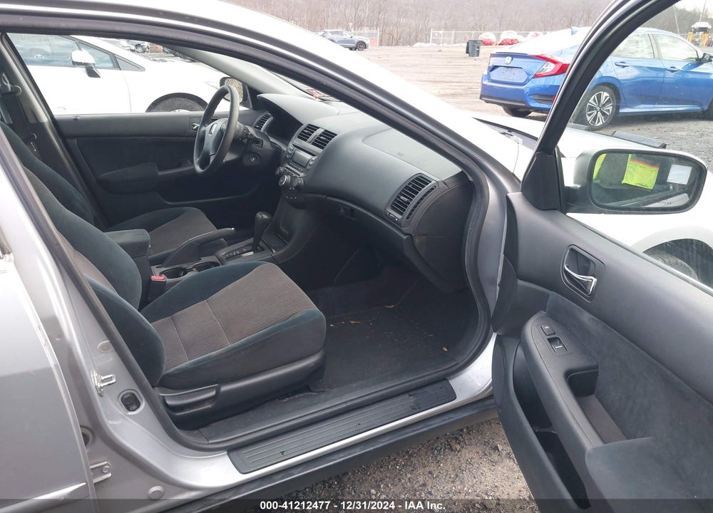 2003 HONDA ACCORD 2.4 LX VIN: 1HGCM56363A041944