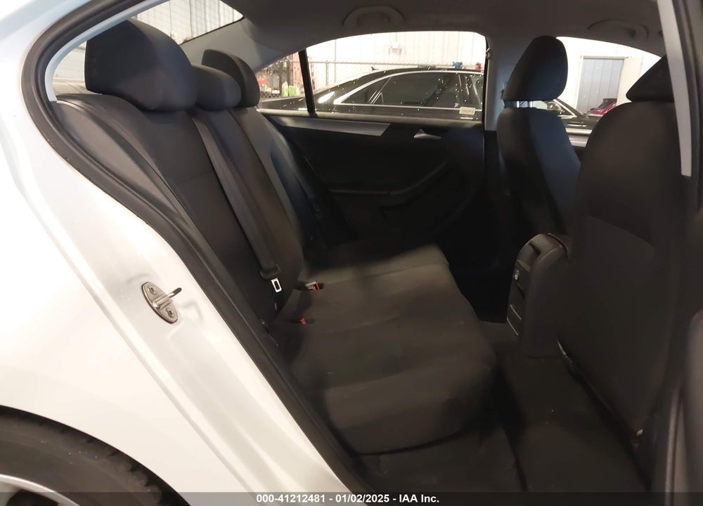 2015 VOLKSWAGEN JETTA VIN: 3VWD17AJ8FM269719