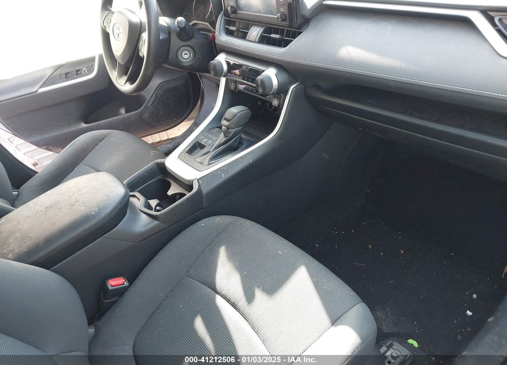 2019 TOYOTA RAV4 LE VIN: 2T3G1RFV5KW042102