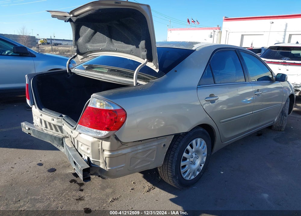 2005 TOYOTA CAMRY XLE VIN: 4T1BE32K35U062661