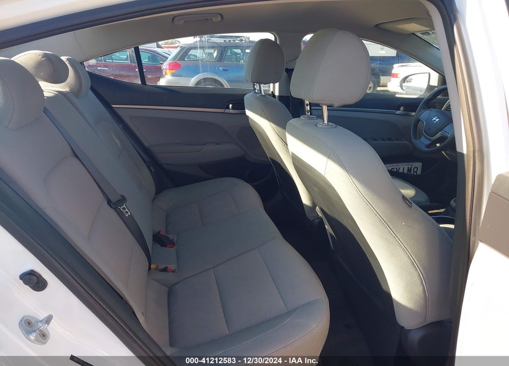 2017 HYUNDAI ELANTRA VIN: 5NPD74LF9HH062788
