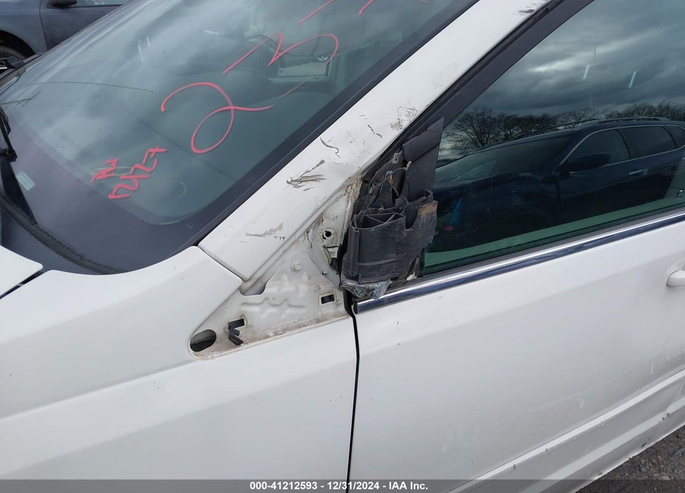 2011 DODGE GRAND CARAVAN CREW VIN: 2D4RN5DGXBR792375