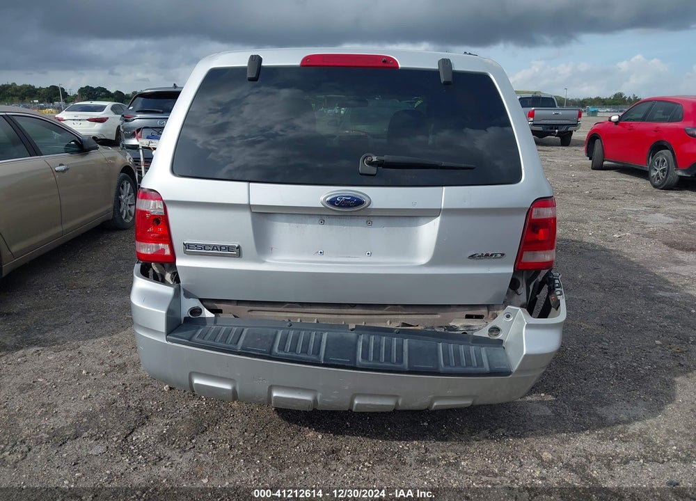 2009 FORD ESCAPE XLS VIN: 1FMCU927X9KA42821