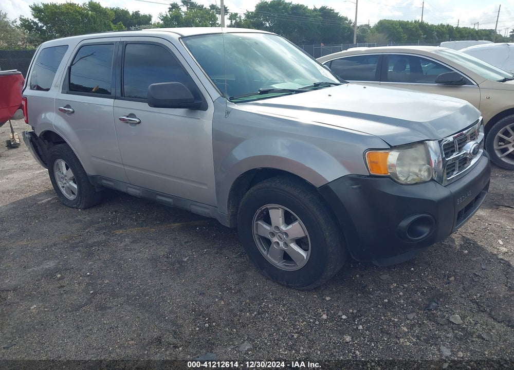 2009 FORD ESCAPE XLS VIN: 1FMCU927X9KA42821