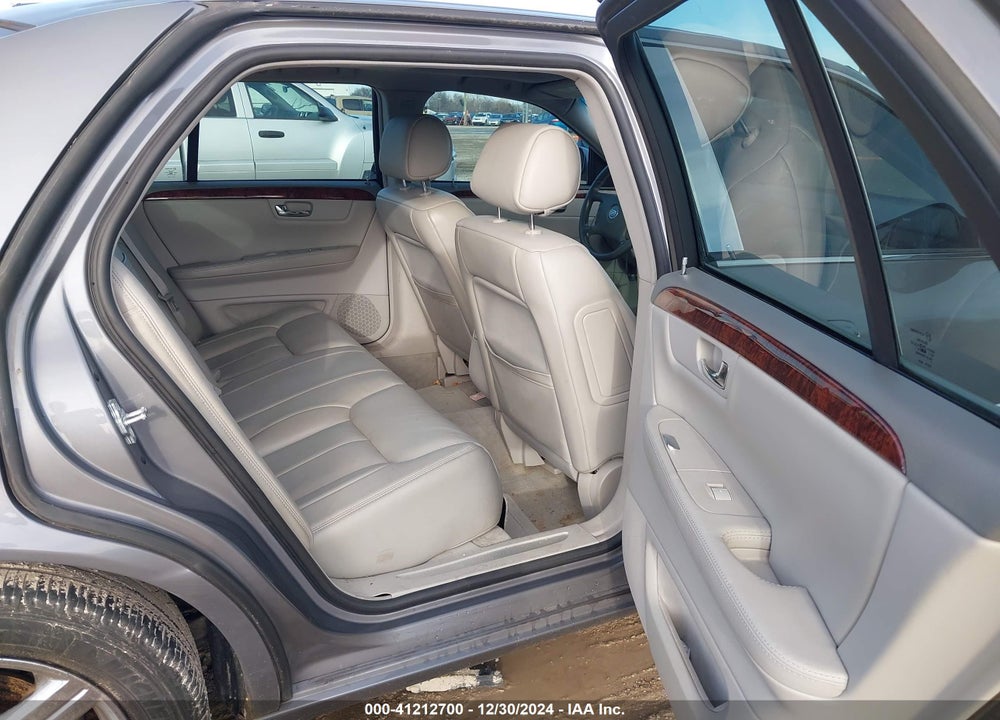 2007 CADILLAC DTS VIN: 1G6KD57Y97U209944