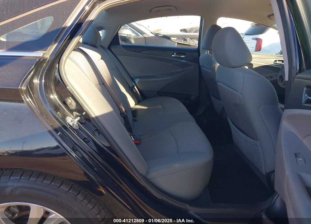 2013 HYUNDAI SONATA GLS VIN: 5NPEB4AC6DH728947