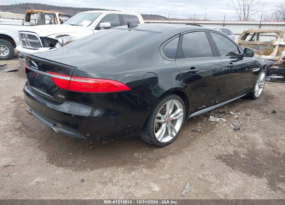 2016 JAGUAR XF VIN: SAJBF4BV8GCY09229