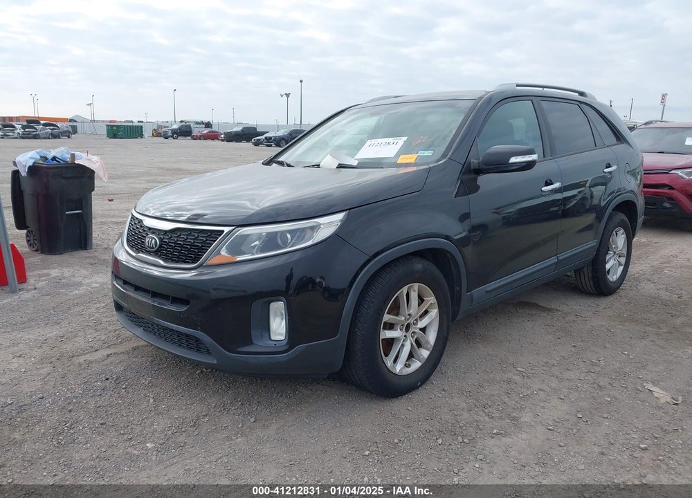 2014 KIA SORENTO LX VIN: 5XYKTCA61EG434871