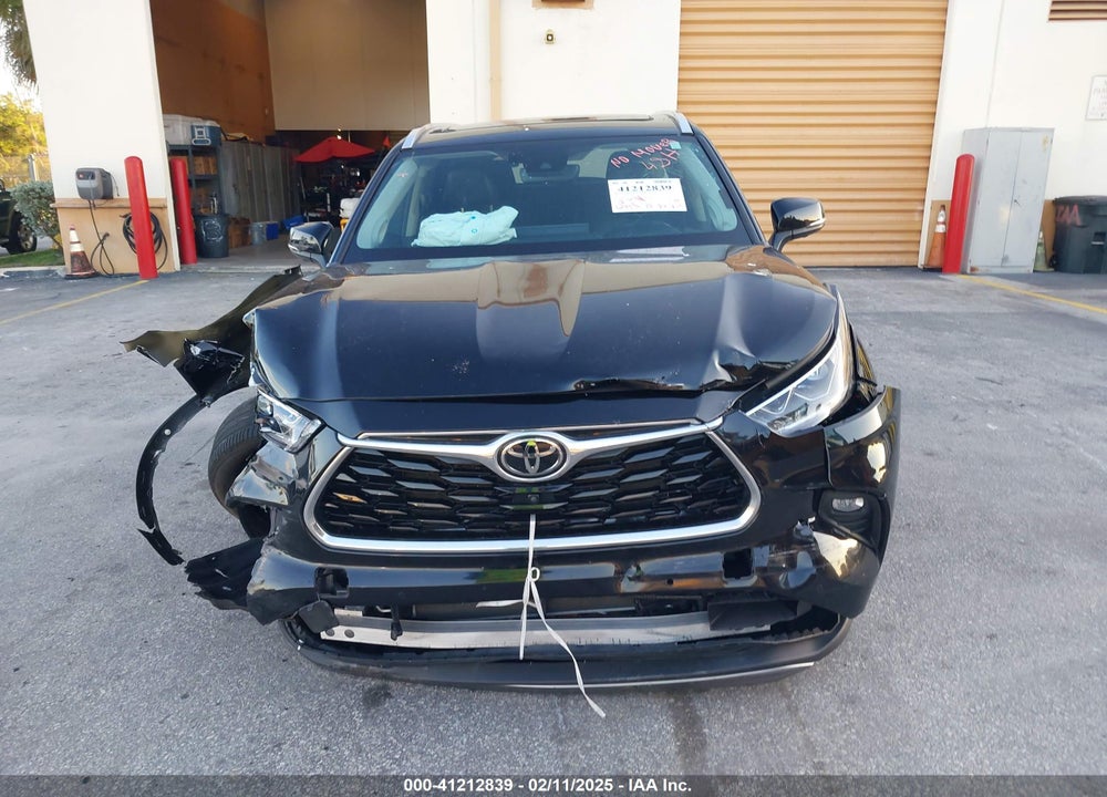 2022 TOYOTA HIGHLANDER VIN: 5TDFZRBH9NS239025