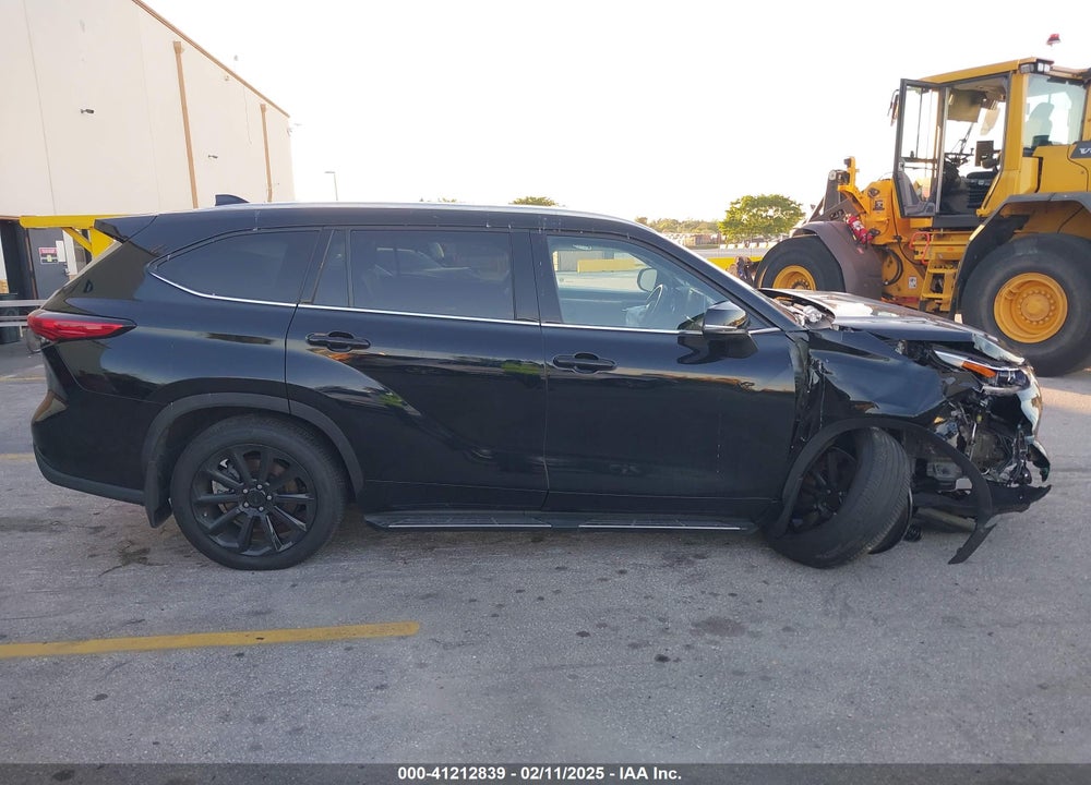 2022 TOYOTA HIGHLANDER VIN: 5TDFZRBH9NS239025