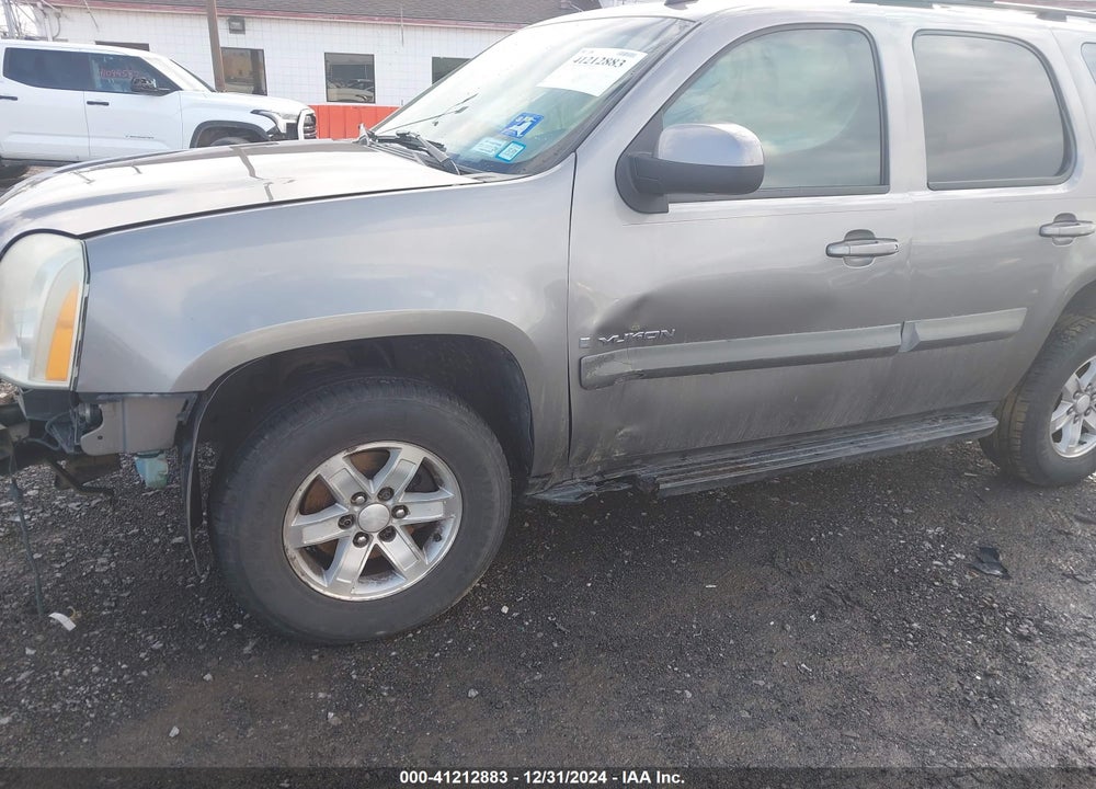 2007 GMC YUKON VIN: 1GKFK130X7R120615