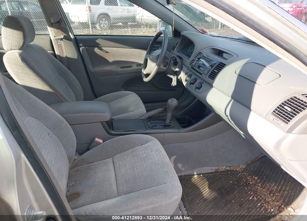 2002 TOYOTA CAMRY LE VIN: 4T1BE32K42U513897