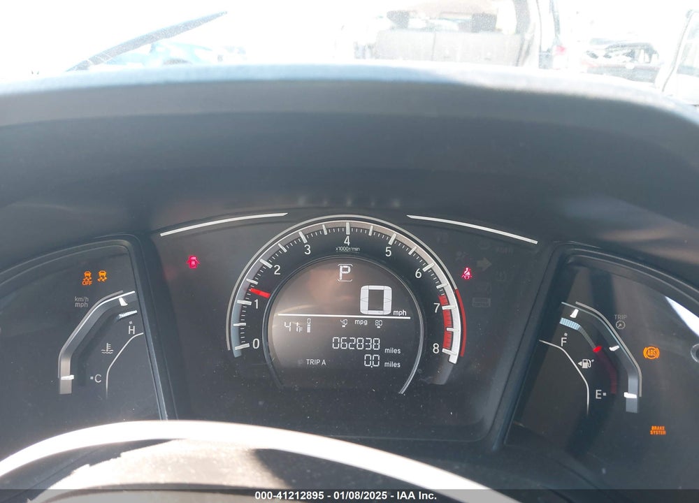 2018 HONDA CIVIC VIN: 2HGFC4B56JH305986