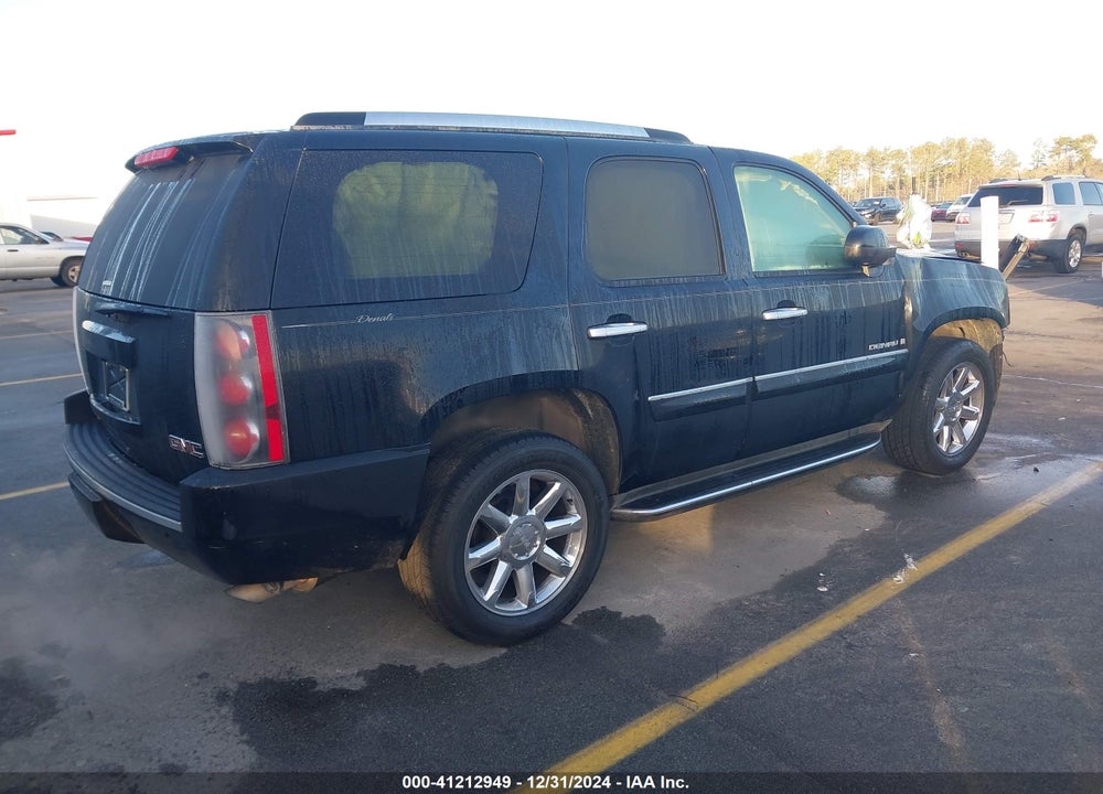 2007 GMC YUKON DENALI VIN: 1GKFK638X7J368607