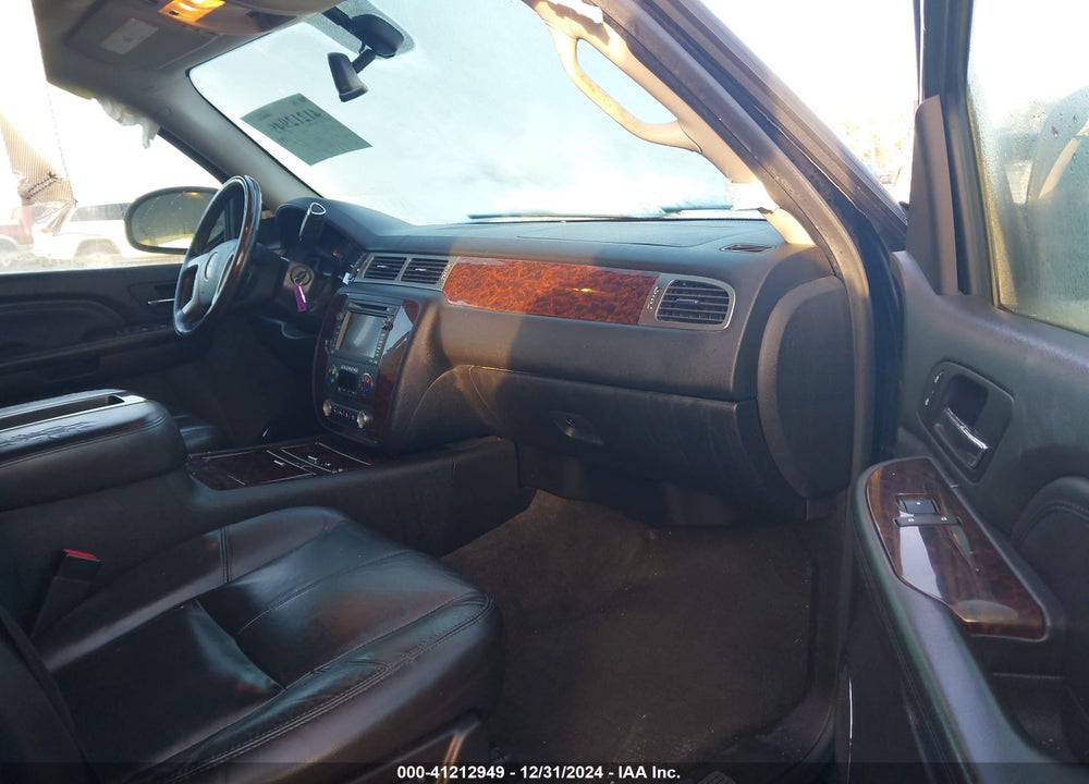 2007 GMC YUKON DENALI VIN: 1GKFK638X7J368607